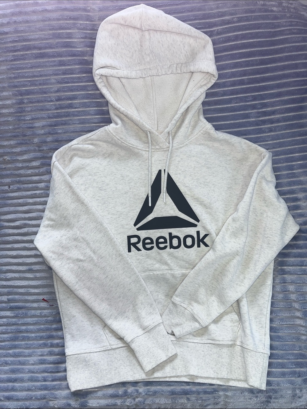 Reebok Men’s Light Heather Gray Crewneck Hoodie with Black Logo